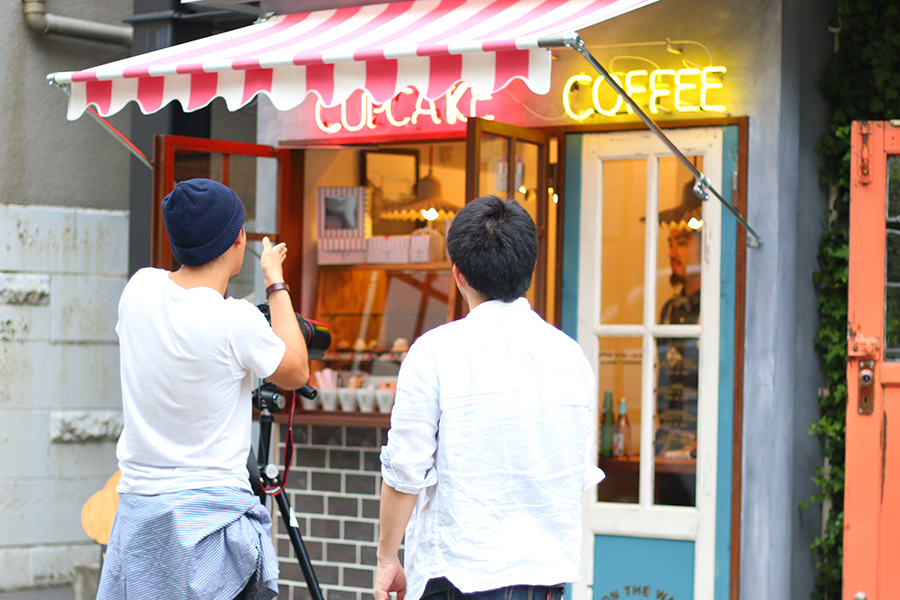 東京下北沢のコーヒースタンドショップと三軒茶屋のスニーカー専門店の撮影！