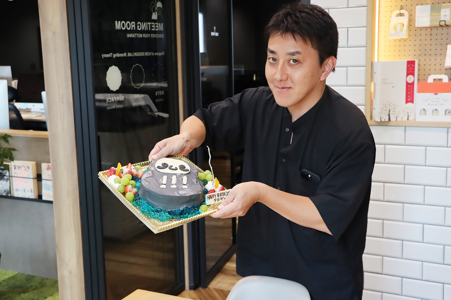 本日はタカギの誕生日でした！