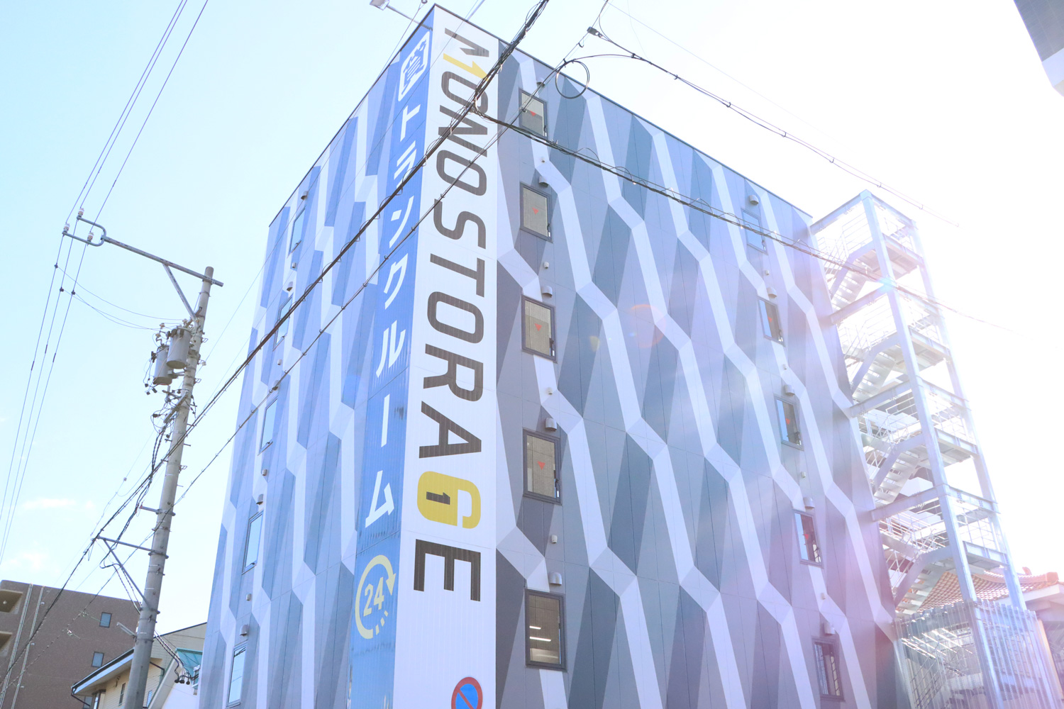 サインに使用する写真の撮影を行いました！_モノストレージプロジェクト