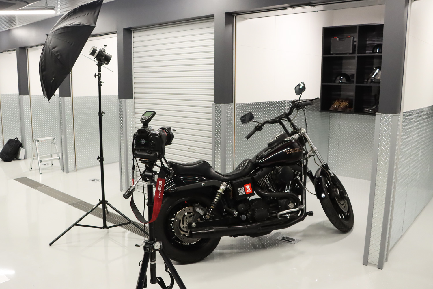 モノストレージのバイクガレージ