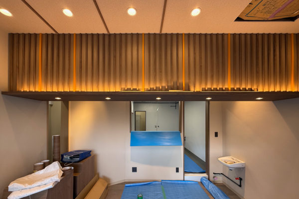 ついに看板が入る！_多司プロジェクト