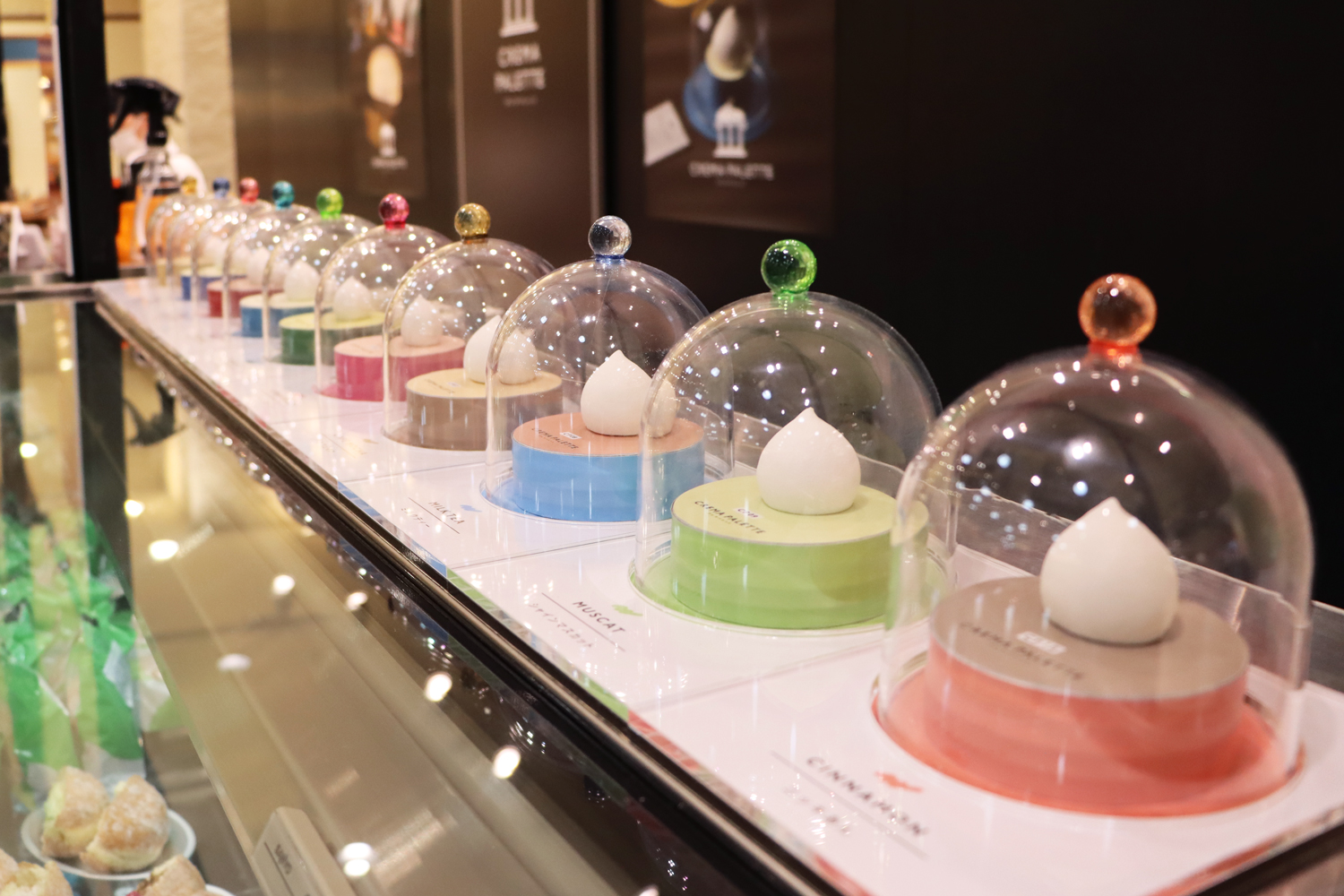 生ドーナツ専門店のロゴマーク