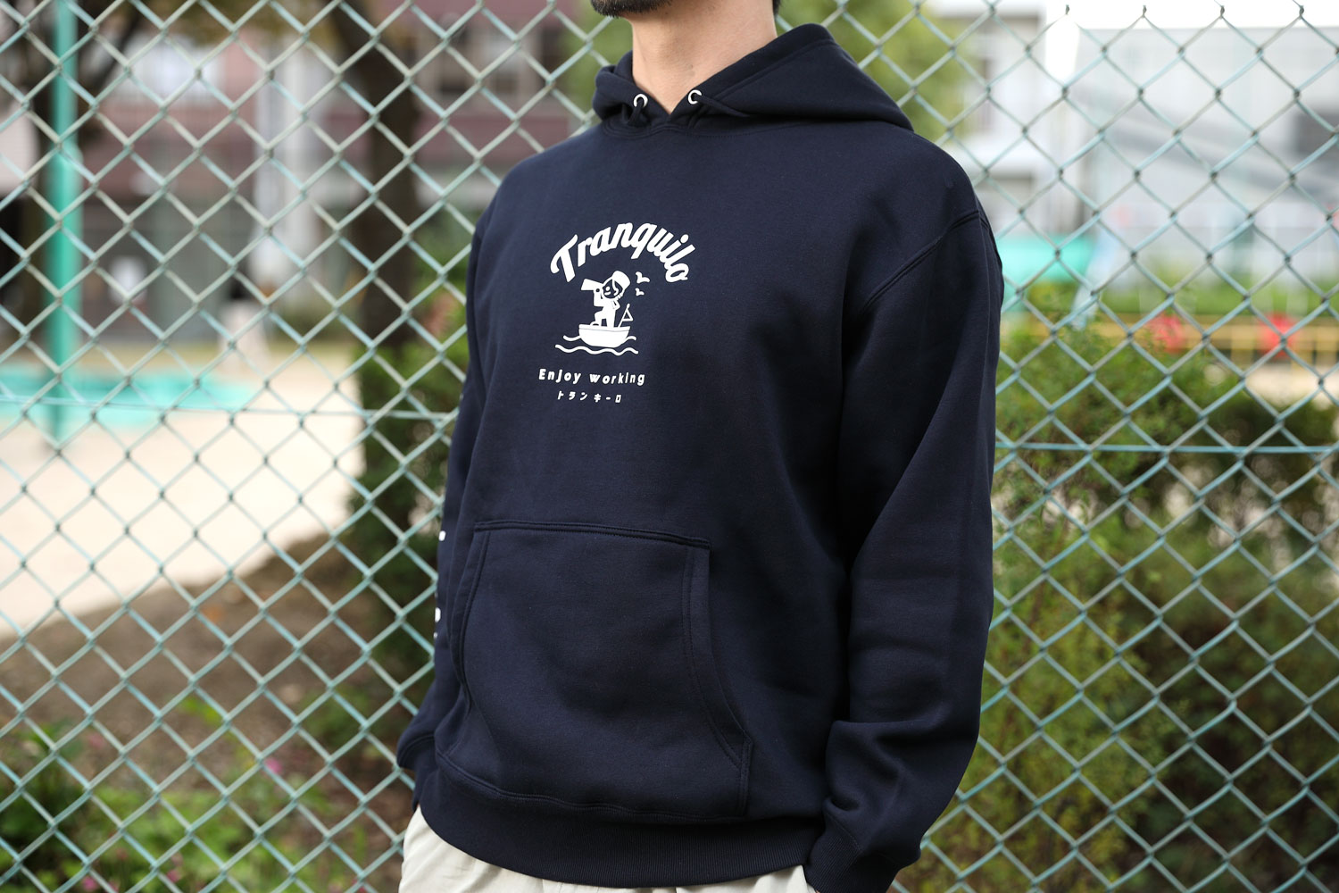 コワーキングスペースのユニフォーム（パーカー）デザイン