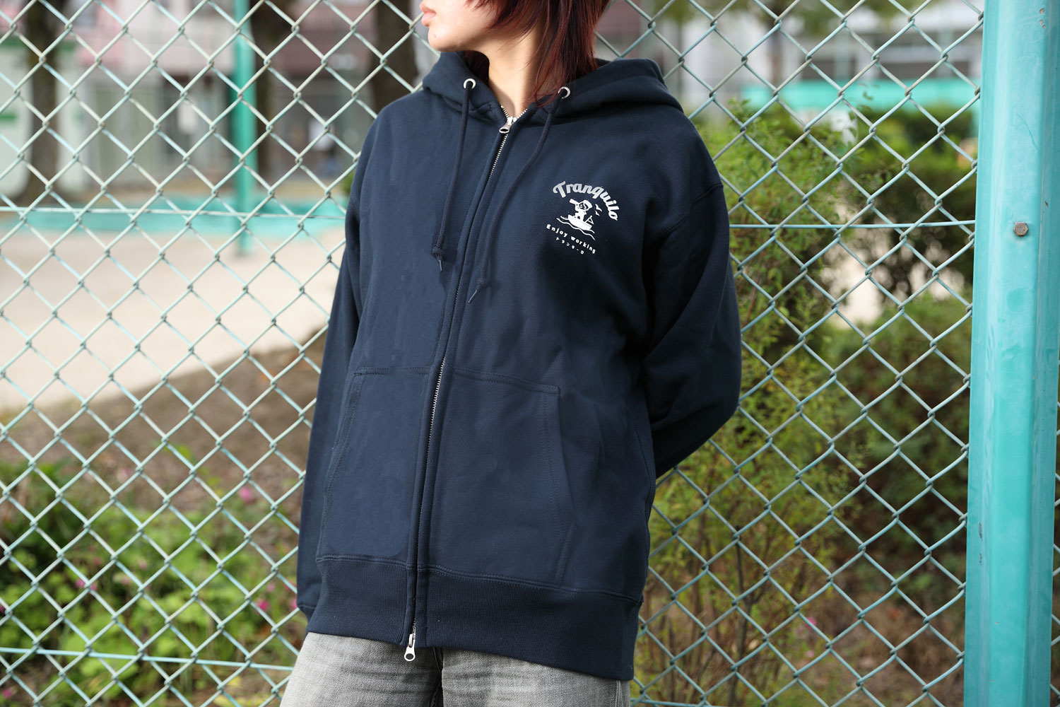 コワーキングスペースのユニフォーム(ジップパーカー)デザイン