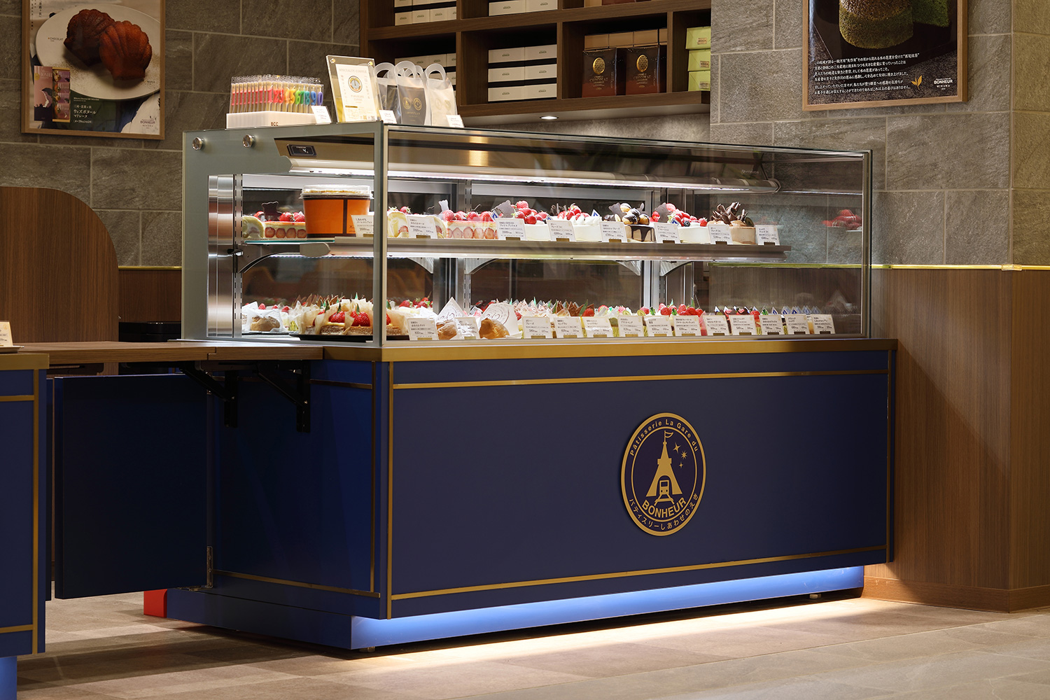 ケーキ屋・パティスリーのショーケースデザイン
