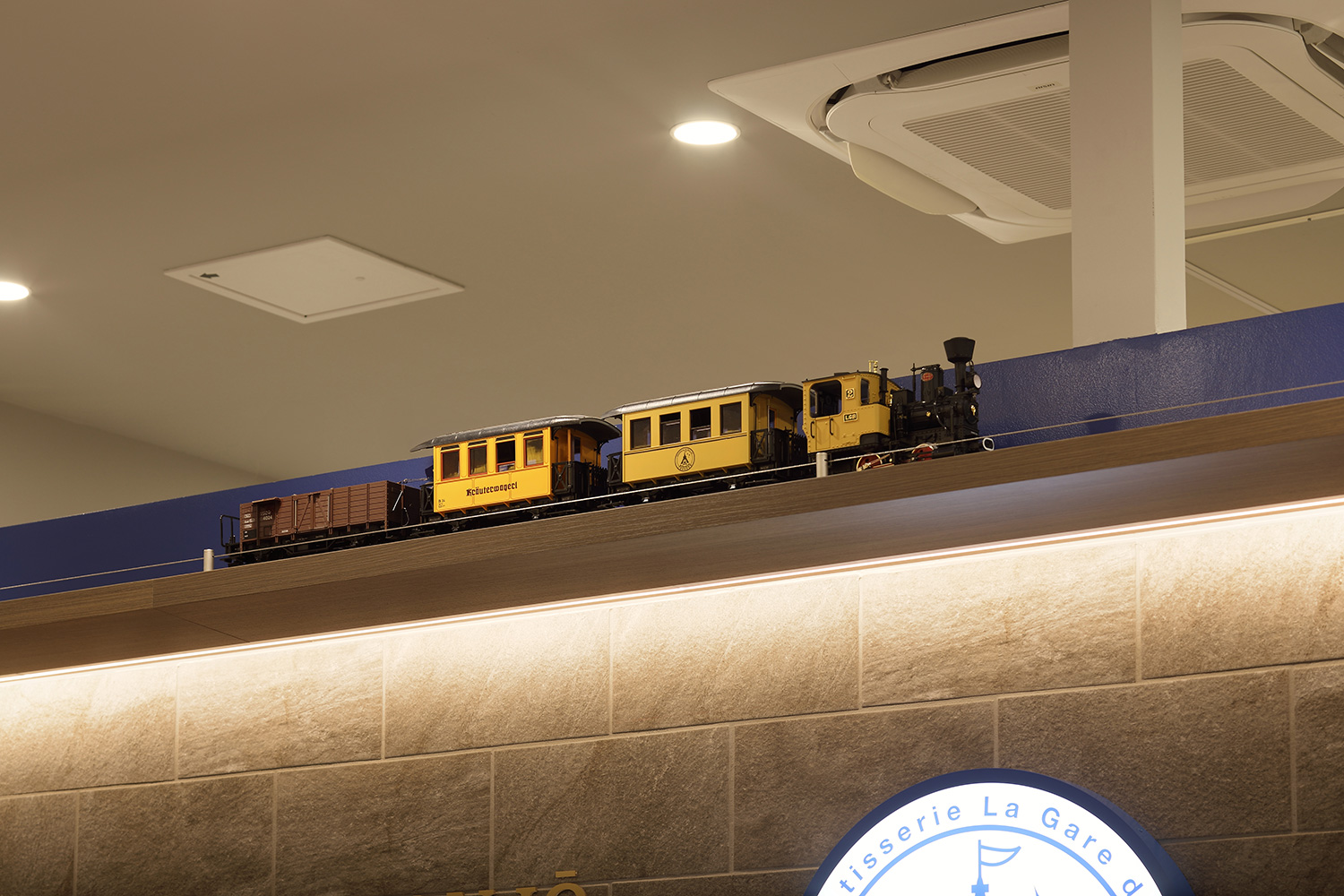 ケーキ屋・パティスリーの店舗デザイン