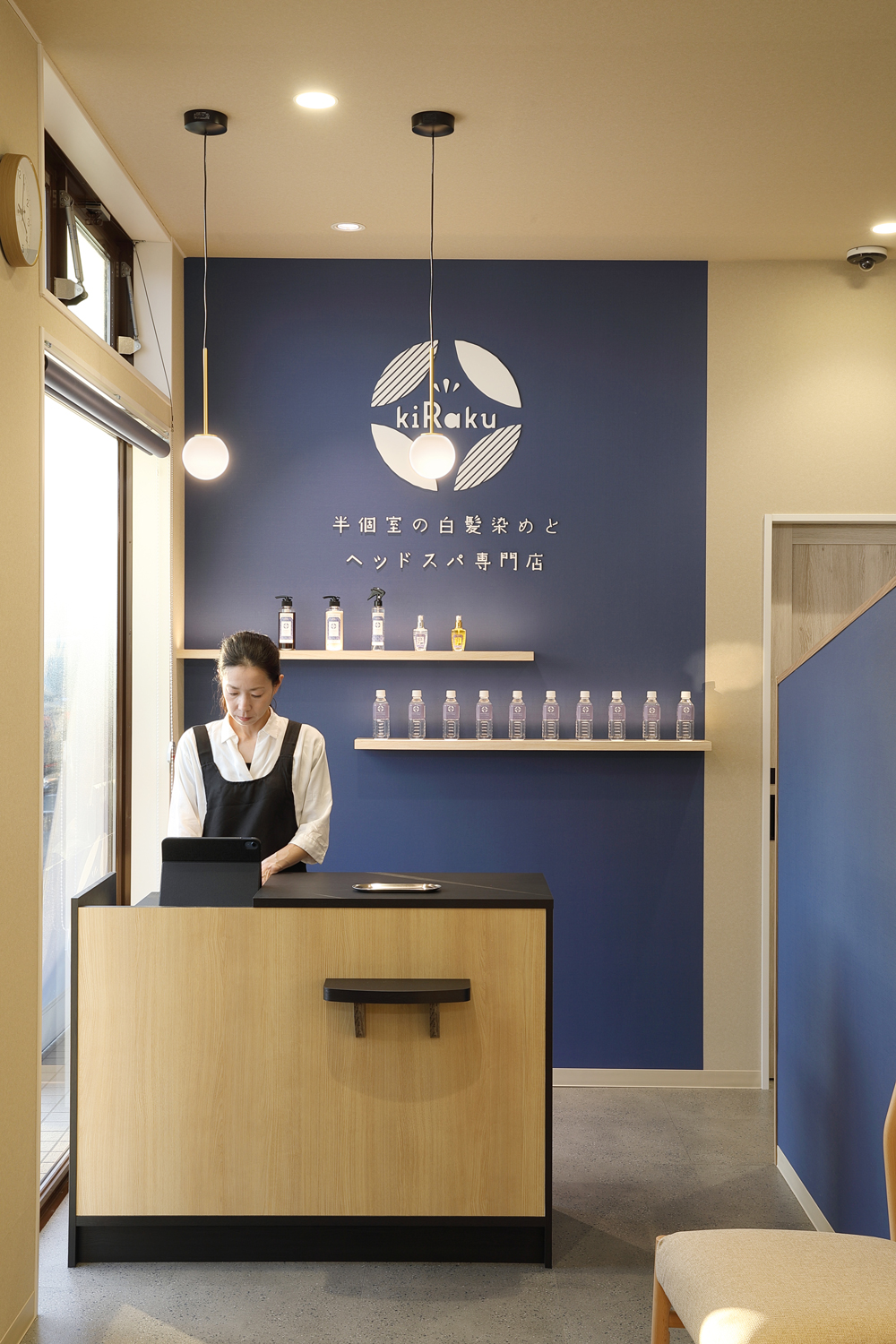 カラー専門店のブランディング&店舗デザイン