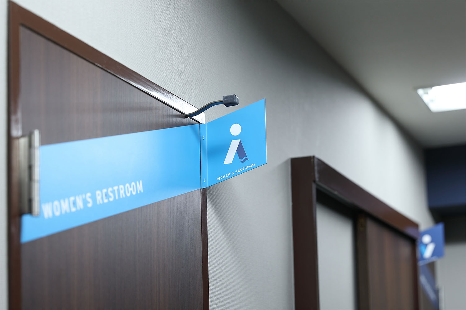 公認会計士・税理士事務所のトイレサインデザイン_東京都港区 小泉公認会計士・税理士事務所