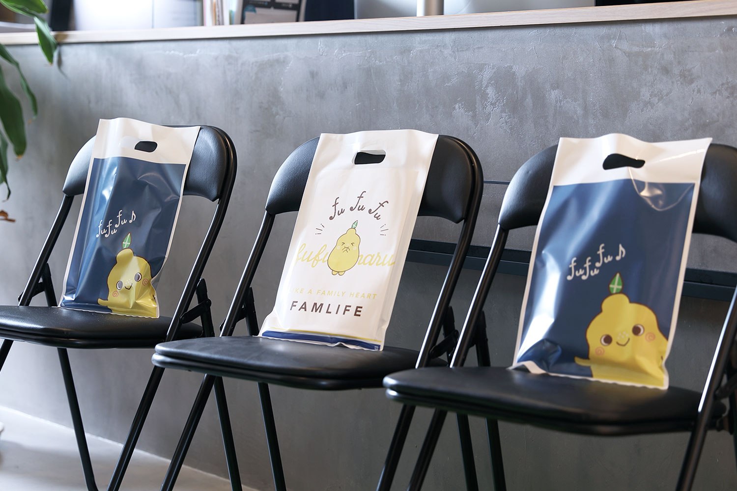 企業の手提げ袋デザイン_新潟県新潟市 ファムらいふ